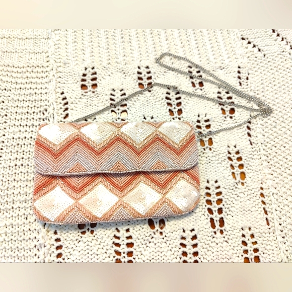 Bijou Brigitte pink beaded and sequins purse - Picture 1 of 9